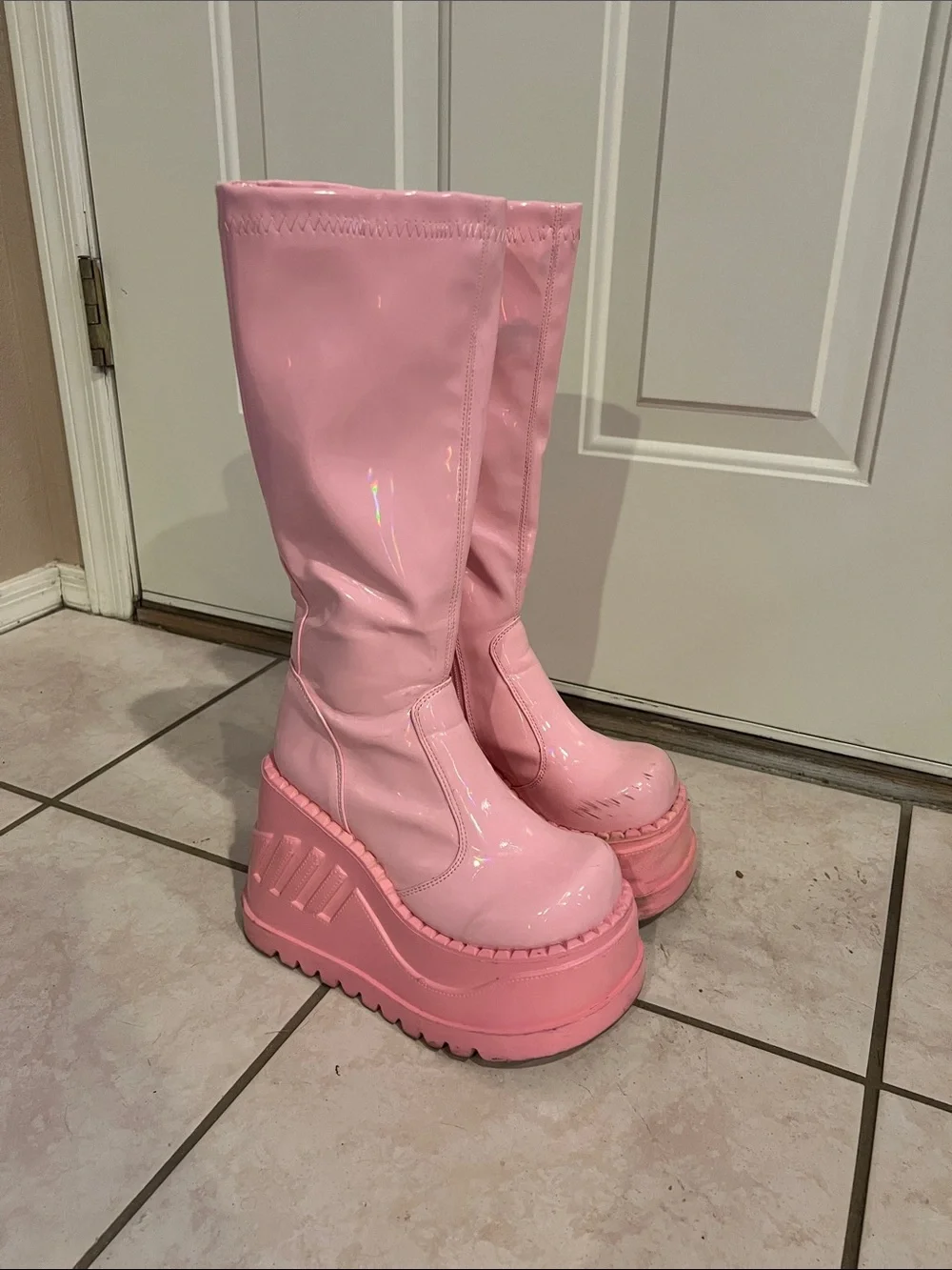 Demonia Stomp 200 Pink Holographic Pink Platform Boot